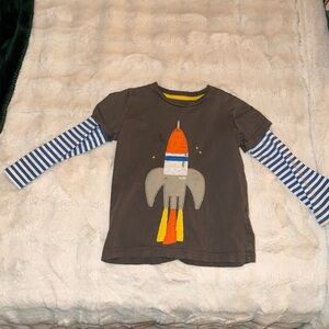 Mini Boden Rocket Graphic Shirt with Striped Sleeves